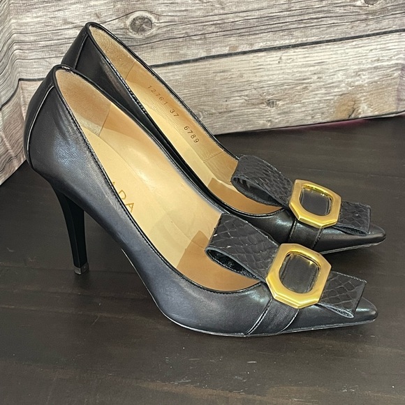 ESCADA HEELS SIZE 37 - Picture 6 of 8